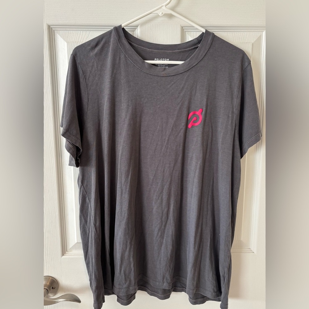 Peloton Dark Gray  Tee with Pink Logo‎